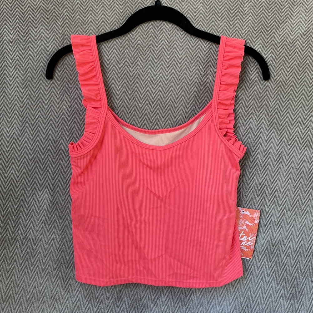 NWT Kortni Jeane Flutter Top